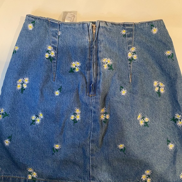 Flower Denim Skirt - Picture 3 of 4